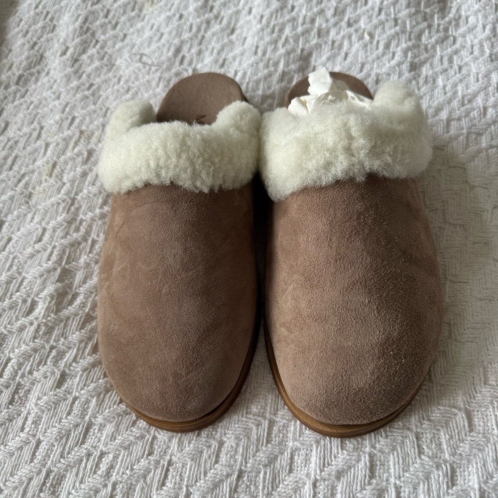 M. Gemi Suede Shearling Slippers Size 7.5 NEW